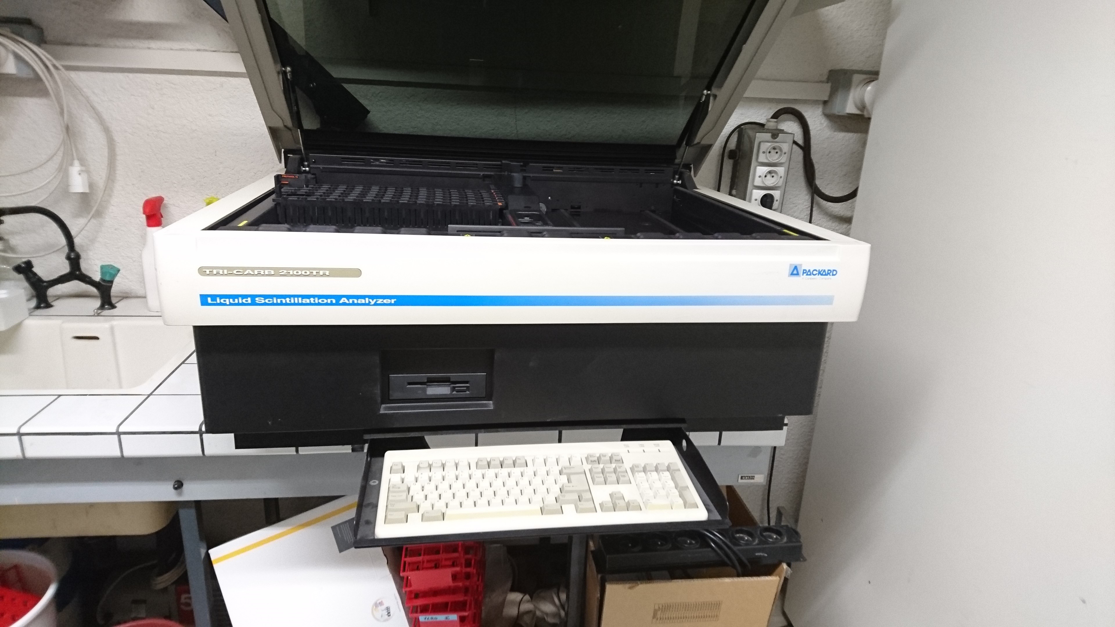 Liquid Scintillation Analyser , Packard Canberra Company Cj lab